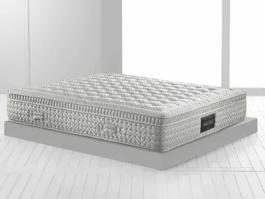 Materasso Maestro Dual 14 con lato invernale in cashmere e lana e lato estivo in seta e lino di Magniflex