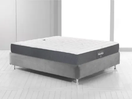 Materasso MagniProtect 9 in memory con tessuto che fornisce una protezione efficace contro virus e batteri di Magniflex