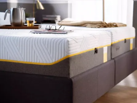 Materasso con supporto medio-rigido che consente di muoversi senza farsi mancare il sostegno Sensation Cooltouch di Tempur