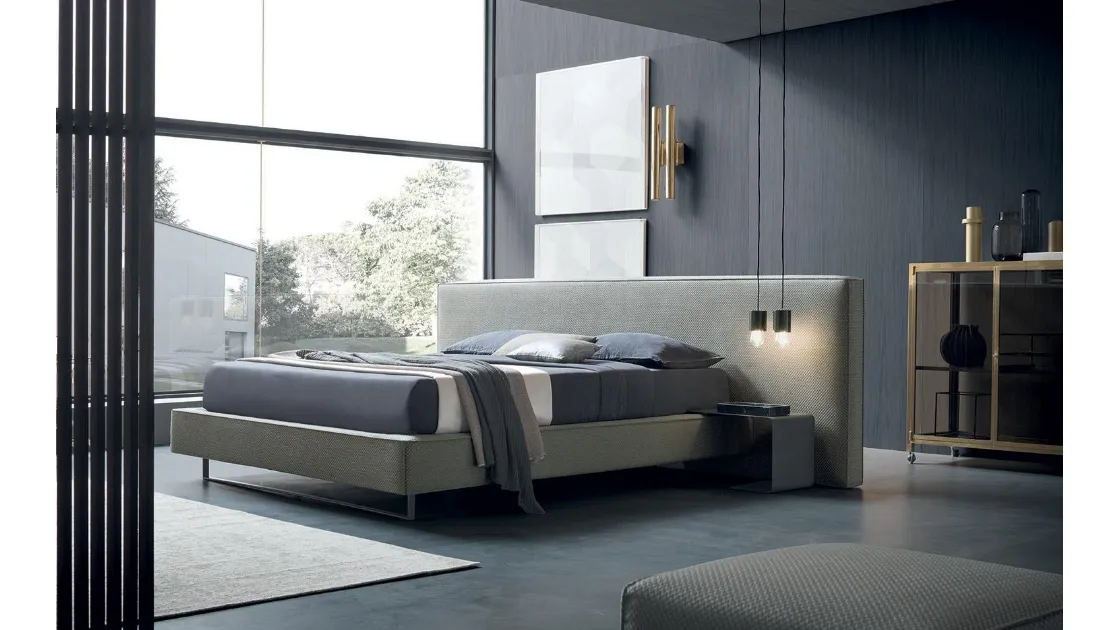 Letto in tessuto dal design lineare ed essenziale Bowie di Felis