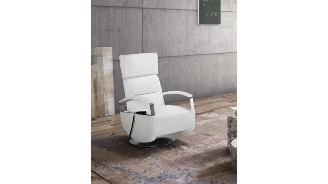 Poltrona relax con testiera regolabile Tokyo Swivel di Spaziorelax